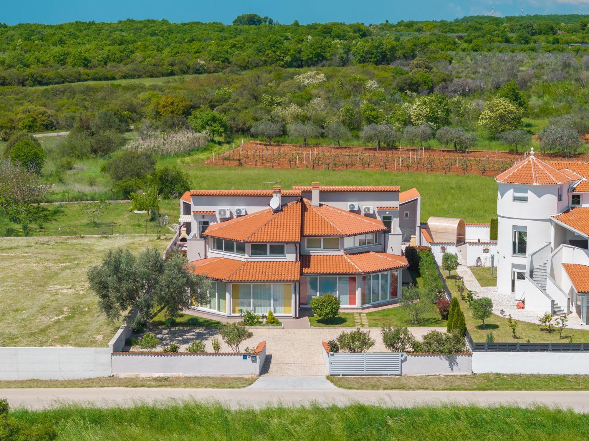 Brcina Holiday home *